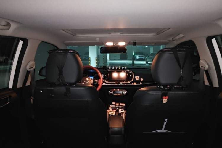 Used Kia kx1 Stonic 2019 1.4L Automatic Fun Edition China VI Headliner