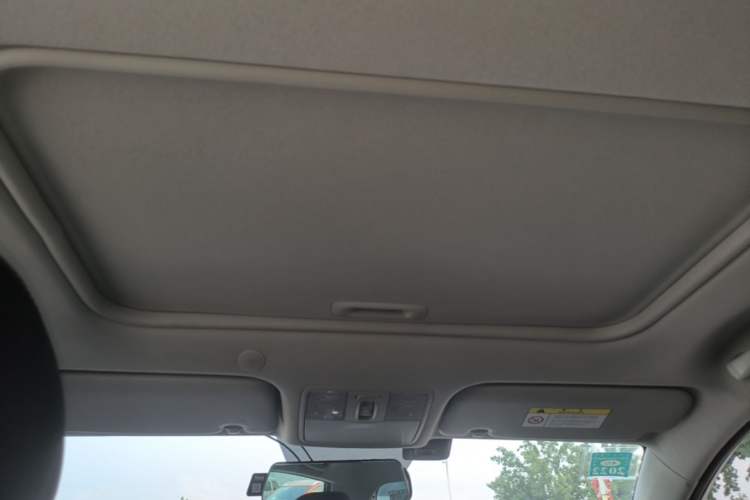 Used Kia kx1 Stonic 2019 1.4L Automatic Fun Edition China VI Headliner