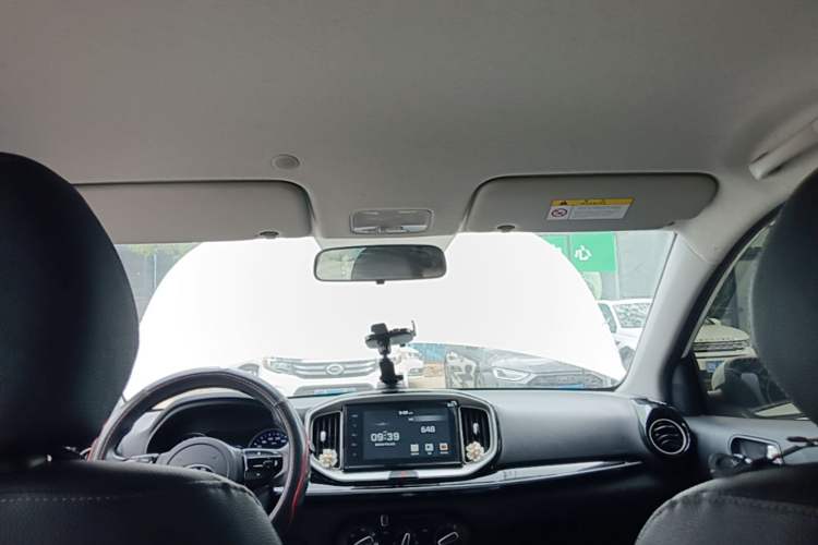 Used Kia kx1 Stonic 2019 1.4L Automatic Fun Edition China VI Headliner