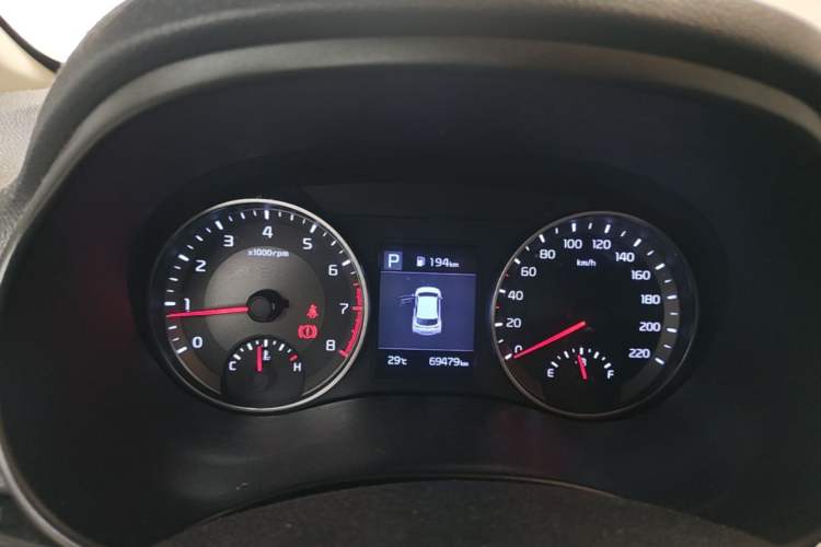 Used Kia kx1 Stonic 2019 1.4L Automatic Fun Edition China VI Instrument Cluster