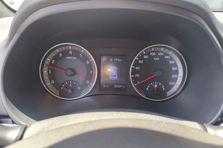 Used Kia kx1 Stonic 2019 1.4L Automatic Sport Edition China VI Instrument Cluster