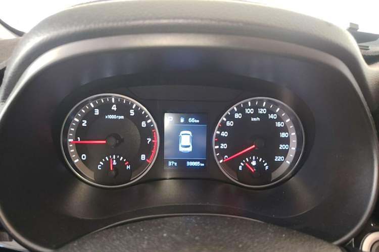 Used Kia kx1 Stonic 2019 1.4L Automatic Sport Edition China VI Instrument Cluster