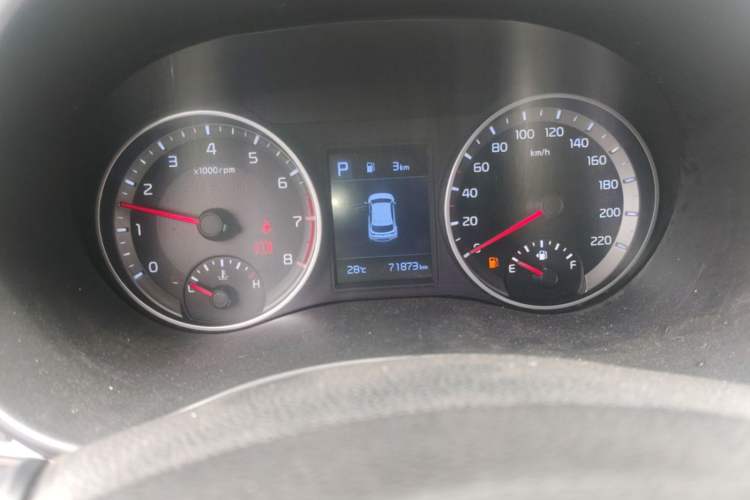 Used Kia kx1 Stonic 2019 1.4L Automatic Sport Edition China VI Instrument Cluster