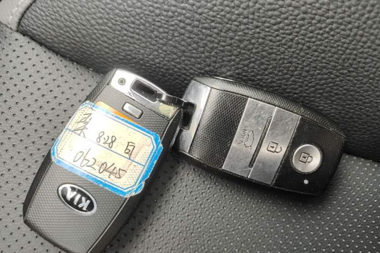 Used Kia kx1 Stonic 2019 1.4L Automatic Fun Edition China VI Interior 1