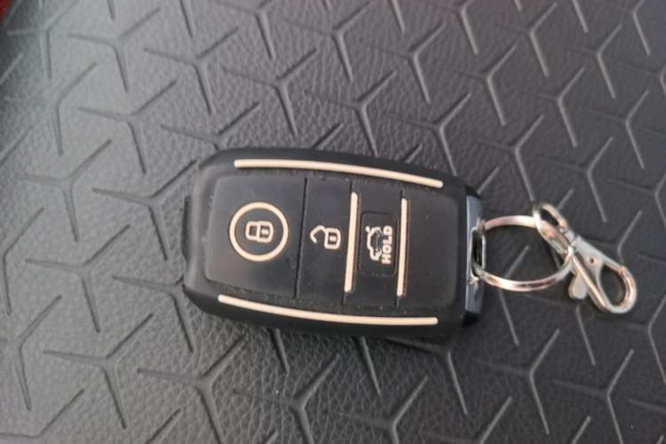 Used Kia kx1 Stonic 2019 1.4L Automatic Fun Edition China VI Interior 1