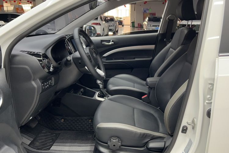 Used Kia kx1 Stonic 2019 1.4L Automatic Sport Edition China VI Interior 1