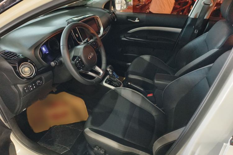 Used Kia kx1 Stonic 2019 1.4L Automatic Sport Edition China VI Interior 1