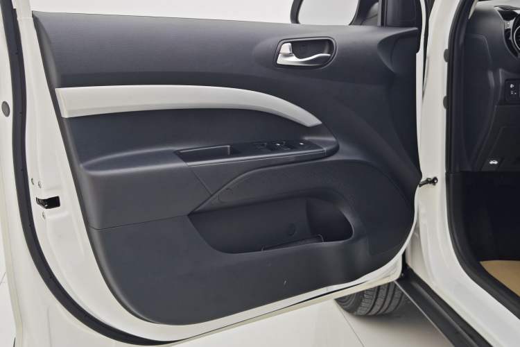 Used Kia kx1 Stonic 2019 1.4L Automatic Fun Edition China VI Interior 11