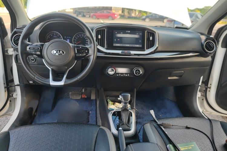 Used Kia kx1 Stonic 2019 1.4L Automatic Fun Edition China VI Interior 2