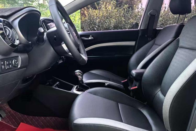 Used Kia kx1 Stonic 2019 1.4L Automatic Sport Edition China VI Interior 2