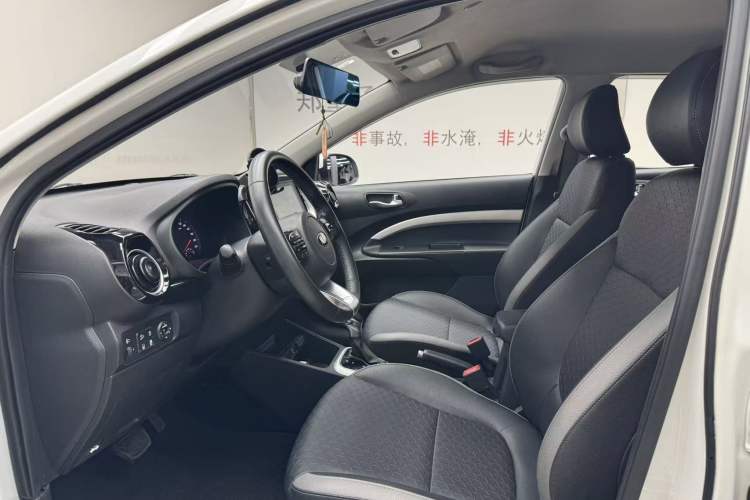 Used Kia kx1 Stonic 2019 1.4L Automatic Fun Edition China VI Interior 2
