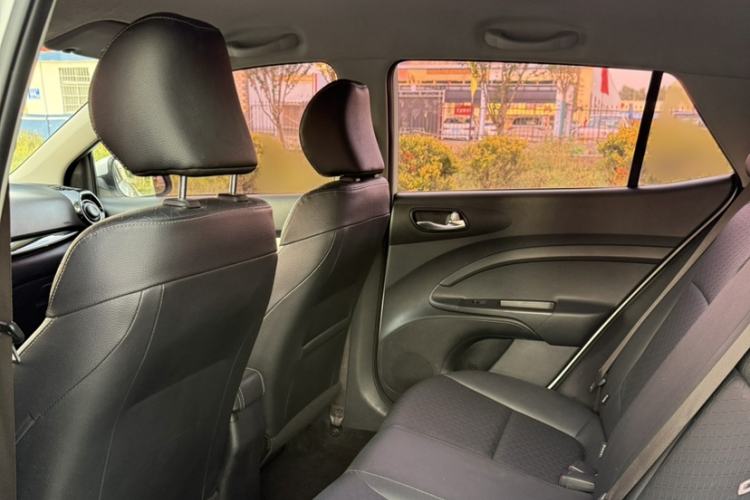 Used Kia kx1 Stonic 2019 1.4L Automatic Fun Edition China VI Interior 4