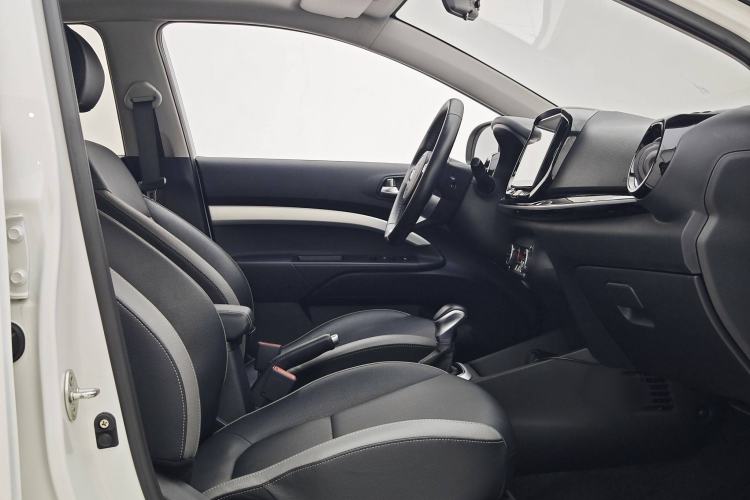 Used Kia kx1 Stonic 2019 1.4L Automatic Fun Edition China VI Interior 4