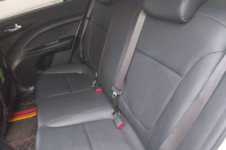 Used Kia kx1 Stonic 2019 1.4L Automatic Fun Edition China VI Interior 4