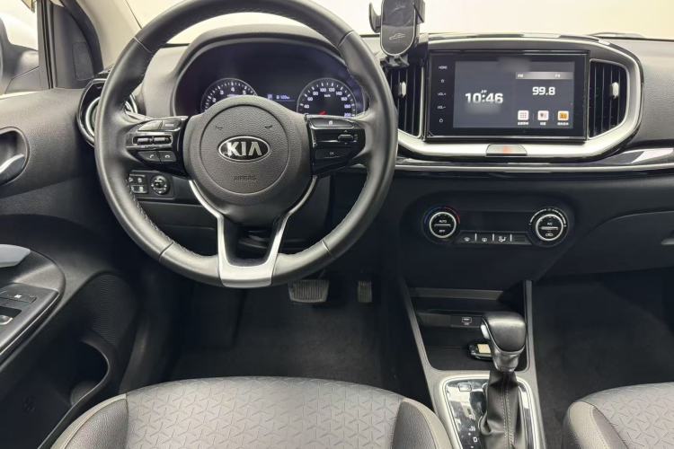 Used Kia kx1 Stonic 2019 1.4L Automatic Fun Edition China VI Interior 6