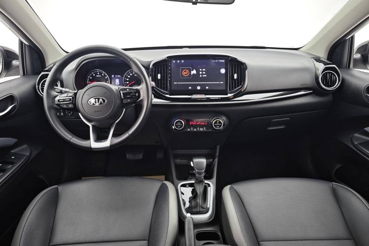 Used Kia kx1 Stonic 2019 1.4L Automatic Fun Edition China VI Interior 7