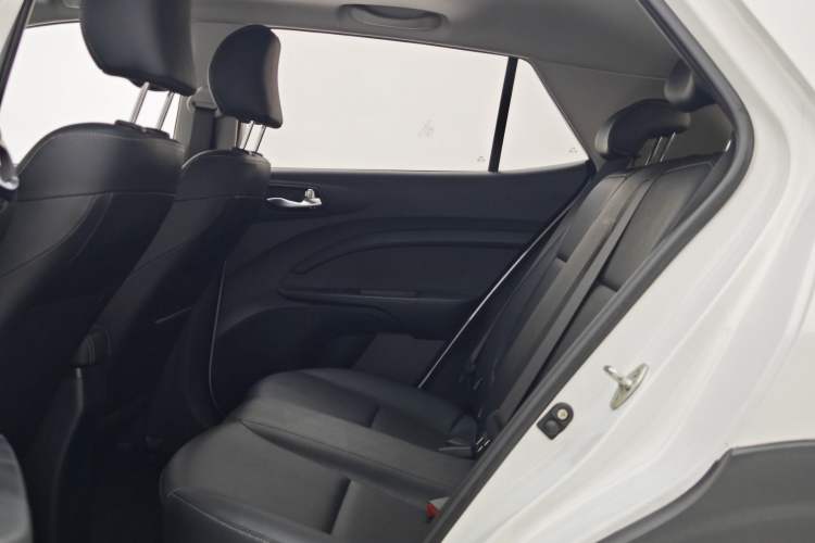 Used Kia kx1 Stonic 2019 1.4L Automatic Fun Edition China VI Interior 8