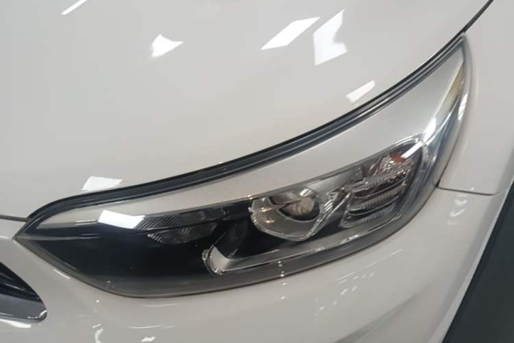 Used Kia kx1 Stonic 2019 1.4L Automatic Fun Edition China V Standard Left Front Headlight
