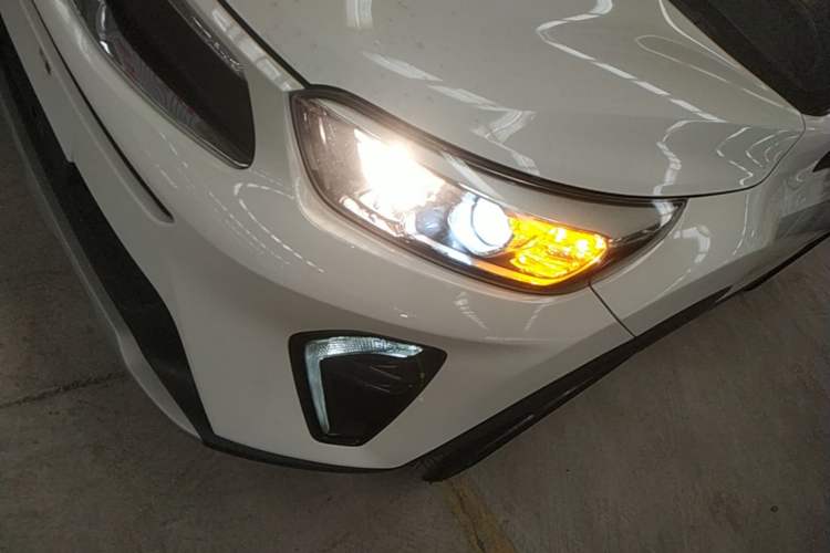 Used Kia kx1 Stonic 2019 1.4L Automatic Fun Edition China V Standard Left Front Headlight