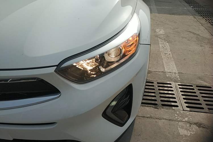 Used Kia kx1 Stonic 2019 1.4L Manual Fun Edition China VI Standard Left Front Headlight