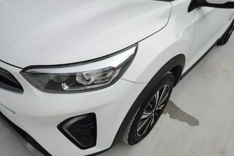 Used Kia kx1 Stonic 2019 1.4L Automatic Sport Edition China VI Left Front Headlight