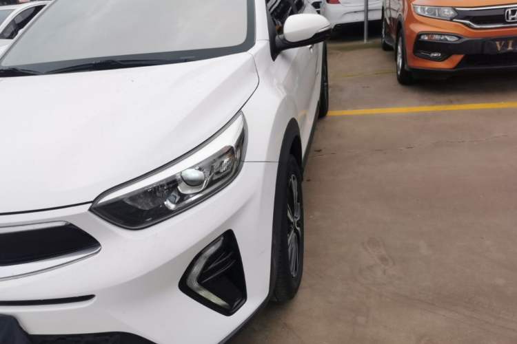 Used Kia kx1 Stonic 2019 1.4L Automatic Fun Edition China VI Left Front Headlight