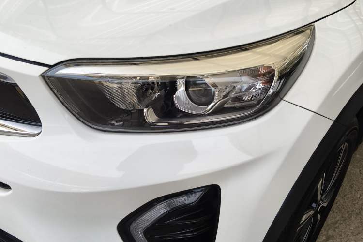 Used Kia kx1 Stonic 2019 1.4L Manual Fun Edition China VI Standard Left Front Headlight