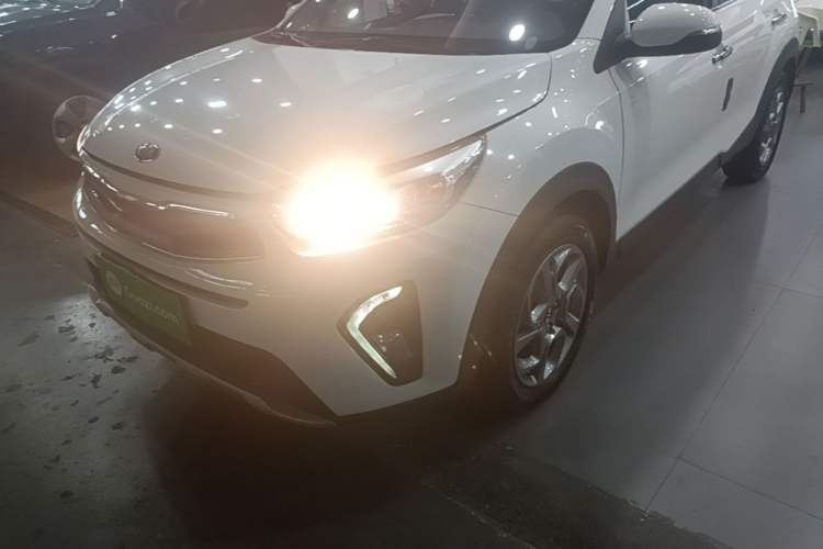 Used Kia kx1 Stonic 2019 1.4L Automatic Fun Edition China V Standard Left Front Headlight