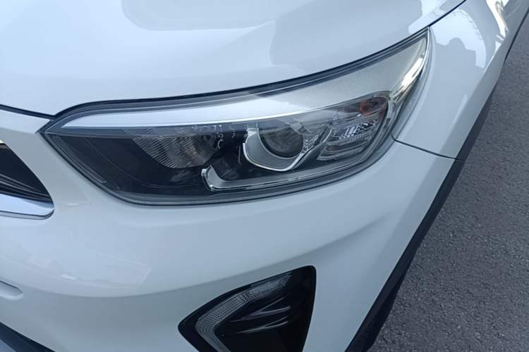 Used Kia kx1 Stonic 2019 1.4L Automatic Sport Edition China VI Left Front Headlight