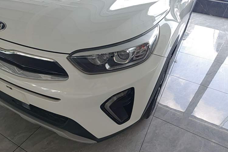 Used Kia kx1 Stonic 2019 1.4L Automatic Sport Edition China VI Left Front Headlight