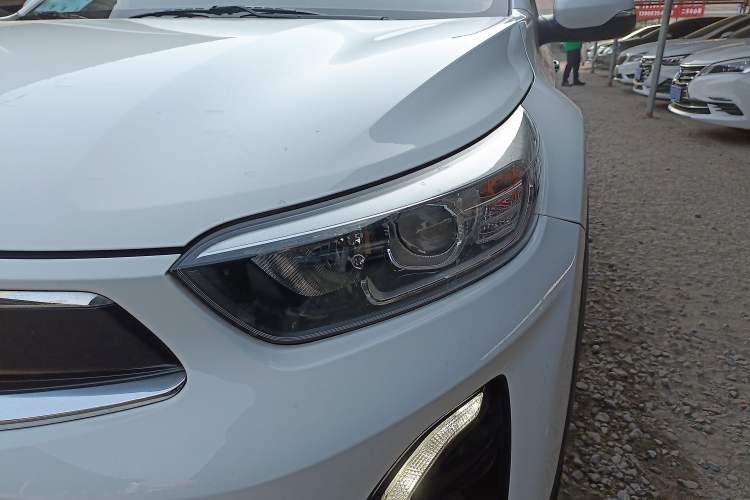 Used Kia kx1 Stonic 2019 1.4L Automatic Fun Edition China VI Left Front Headlight