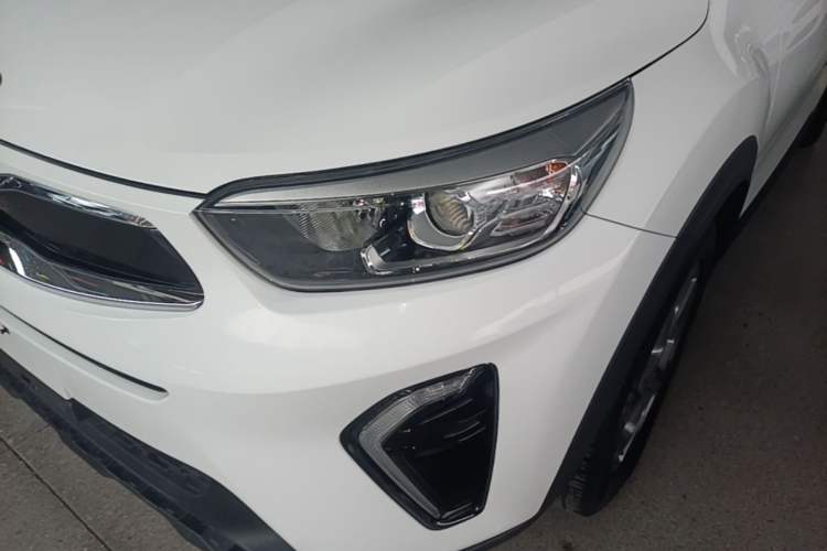 Used Kia kx1 Stonic 2019 1.4L Automatic Sport Edition China VI Left Front Headlight