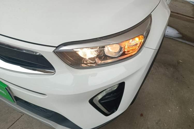 Used Kia kx1 Stonic 2019 1.4L Automatic Sport Edition China VI Left Front Headlight