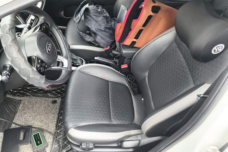 Used Kia kx1 Stonic 2019 1.4L Automatic Fun Edition China VI Left Front Seat