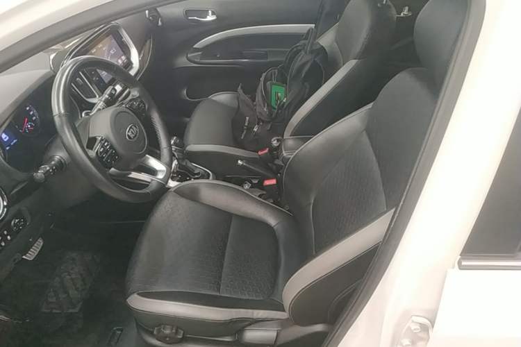 Used Kia kx1 Stonic 2019 1.4L Automatic Fun Edition China V Standard Left Front Seat