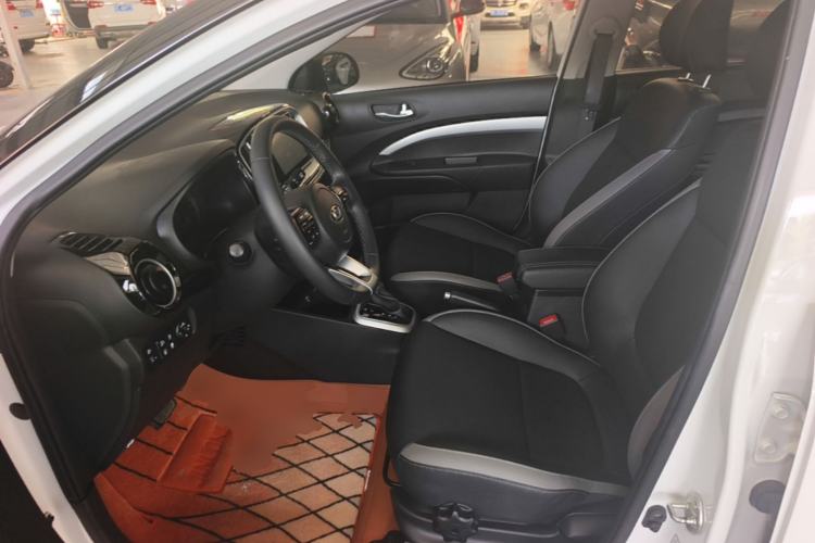 Used Kia kx1 Stonic 2019 1.4L Automatic Sport Edition China VI Left Front Seat
