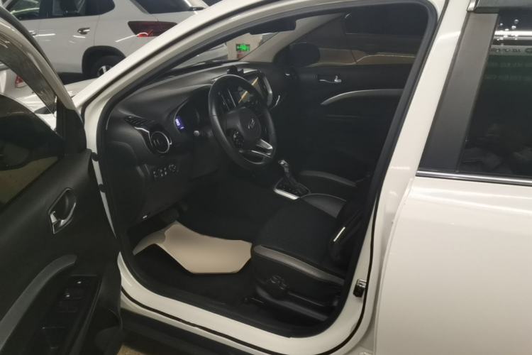 Used Kia kx1 Stonic 2019 1.4L Automatic Fun Edition China VI Left Front Seat