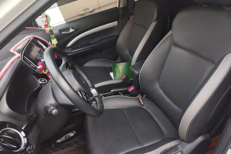 Used Kia kx1 Stonic 2019 1.4L Automatic Fun Edition China VI Left Front Seat