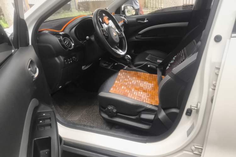 Used Kia kx1 Stonic 2019 1.4L Automatic Fun Edition China VI Left Front Seat