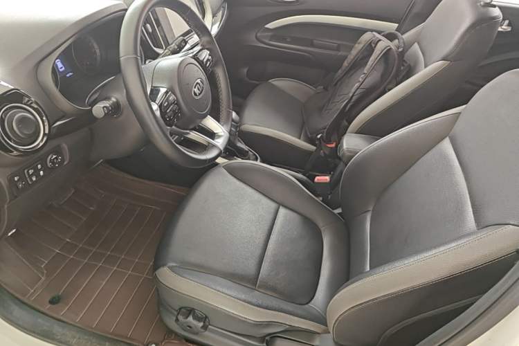 Used Kia kx1 Stonic 2019 1.4L Automatic Fun Edition China VI Left Front Seat