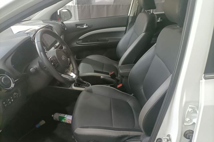 Used Kia kx1 Stonic 2019 1.4L Automatic Fun Edition China VI Left Front Seat