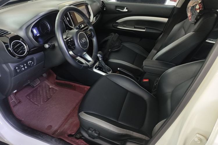 Used Kia kx1 Stonic 2019 1.4L Automatic Fun Edition China VI Left Front Seat