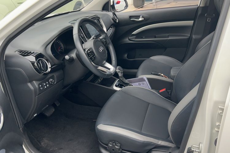 Used Kia kx1 Stonic 2019 1.4L Automatic Fun Edition China VI Left Front Seat