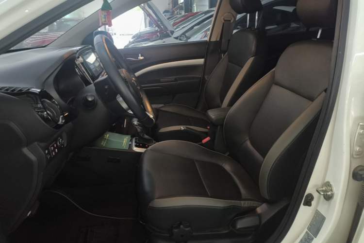 Used Kia kx1 Stonic 2019 1.4L Automatic Fun Edition China VI Left Front Seat