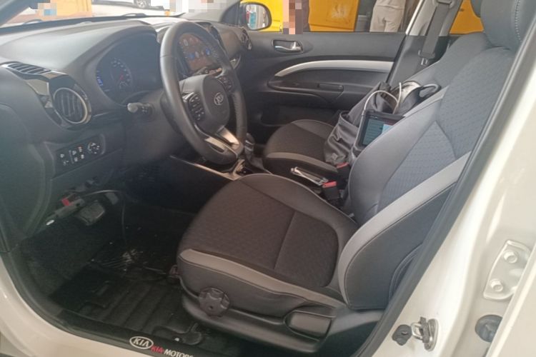 Used Kia kx1 Stonic 2019 1.4L Automatic Sport Edition China VI Left Front Seat