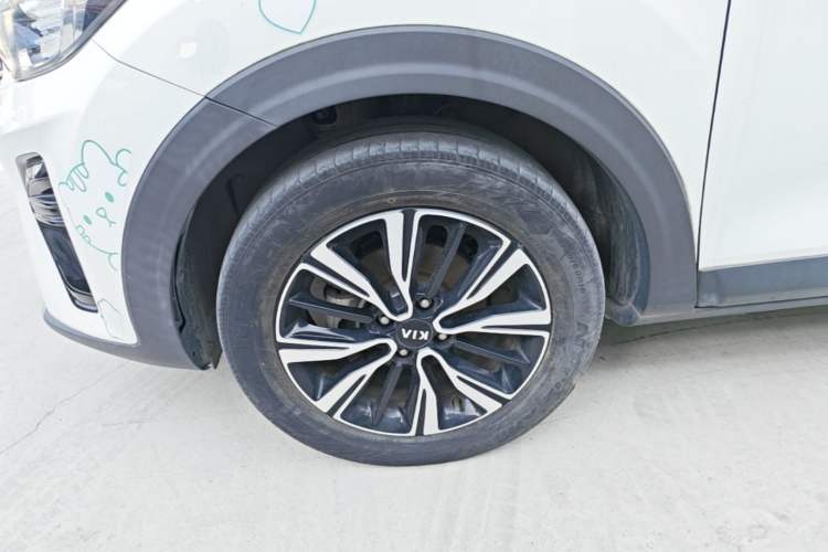 Used Kia kx1 Stonic 2019 1.4L Automatic Sport Edition China VI Left Front Wheel Hub