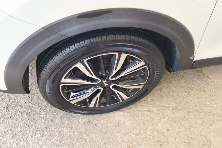Used Kia kx1 Stonic 2019 1.4L Manual Fun Edition China VI Standard Left Front Wheel Hub
