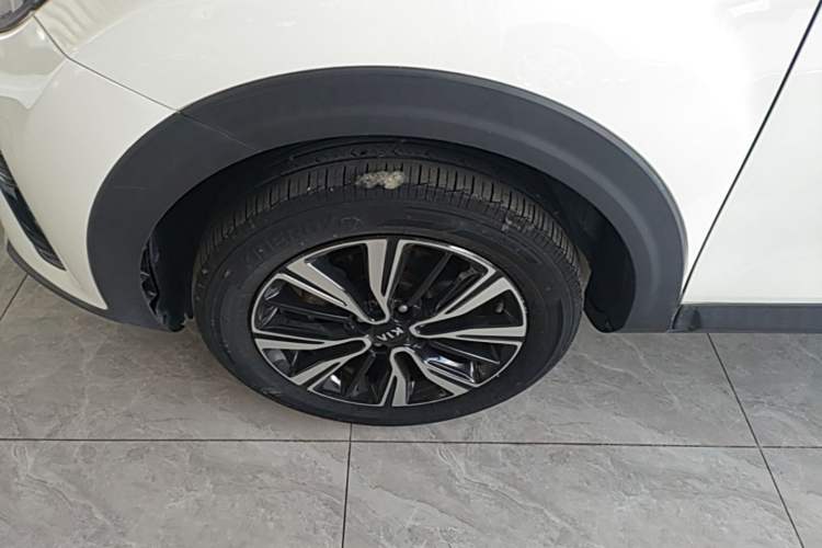 Used Kia kx1 Stonic 2019 1.4L Automatic Sport Edition China VI Left Front Wheel Hub