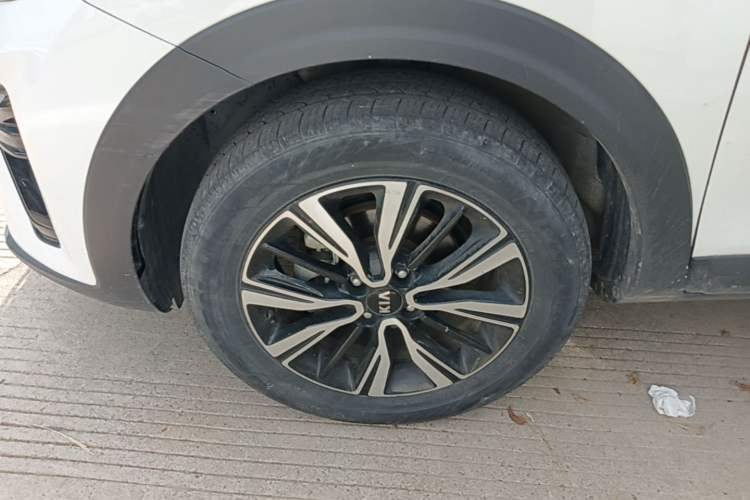 Used Kia kx1 Stonic 2019 1.4L Automatic Fun Edition China VI Left Front Wheel Hub
