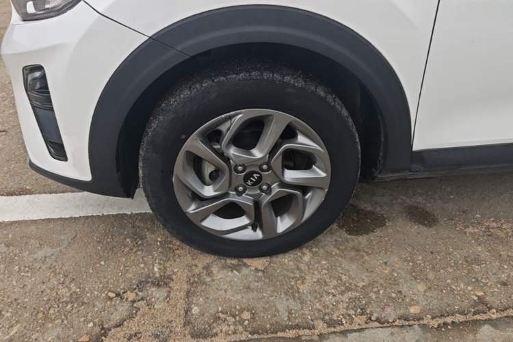 Used Kia kx1 Stonic 2019 1.4L Automatic Fun Edition China V Standard Left Front Wheel Hub